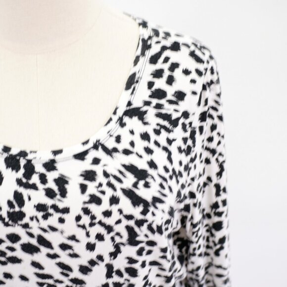 Peter Nygard Large Black White Cow Pattern Scoop Neck Blouse Top Long Sleeve - Picture 2 of 16